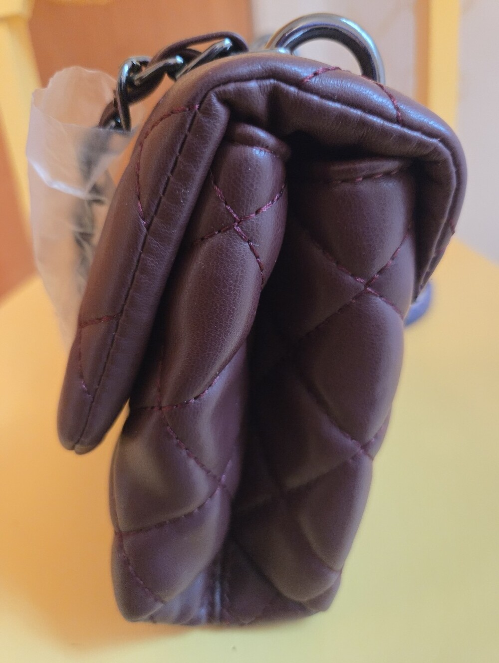 NWT Badgley Mischka Quilted Wine Crossbody Bag with Chain Strap - Picture 7 of 16